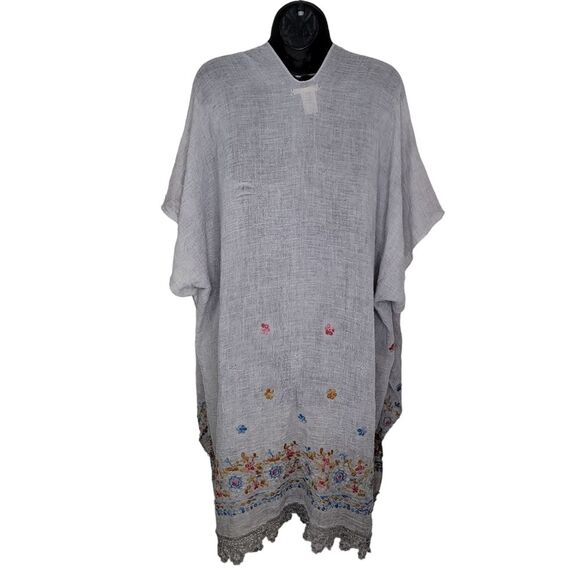 Do Everything In Love Gray Floral Kimono Topper One Size - Picture 2 of 6